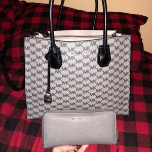 Michael Kors Purse And Wallet
